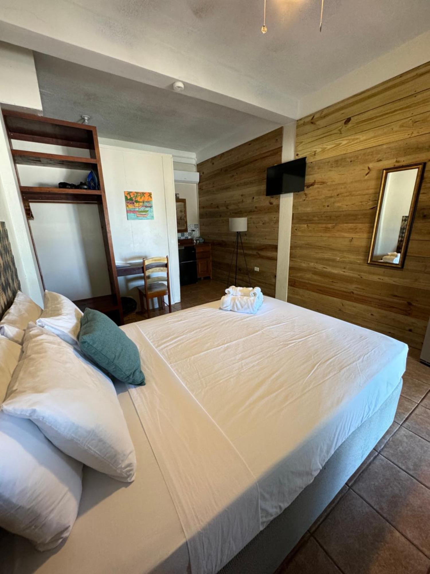 The Bounty Otel Caye Caulker Dış mekan fotoğraf